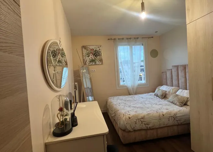 Rosewood Rooftop Eiffel Paris Porte De Versailles 4*